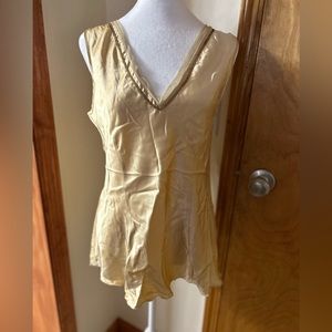 V neck sleeveless blouse